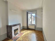Appartement 100m², 2 chambres, ascenseur, charme de l'ancien — photo 2