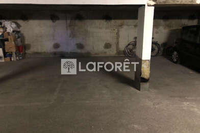 Garage  85 €