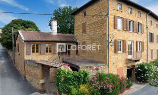 Maison 8 Pièces 208 m² à vendre à Saint-Germain-Nuelles (69210)