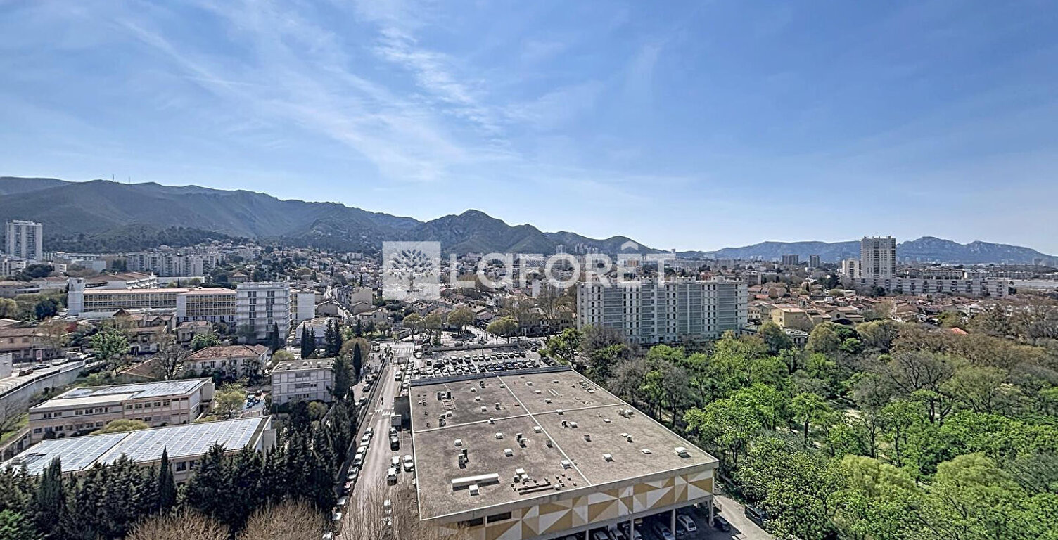 T3 76 m² lumineux - étage élevé avec ascenseur - Piscine- vue dégagée - Marseille 10e — photo 1