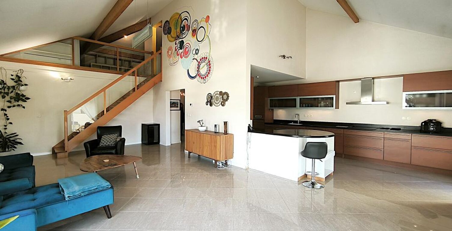 Appartement au dernier étage — photo 1