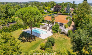 Maison 7 Pièces 270 m² à louer à Saint-Didier-au-Mont-d'Or (69370)