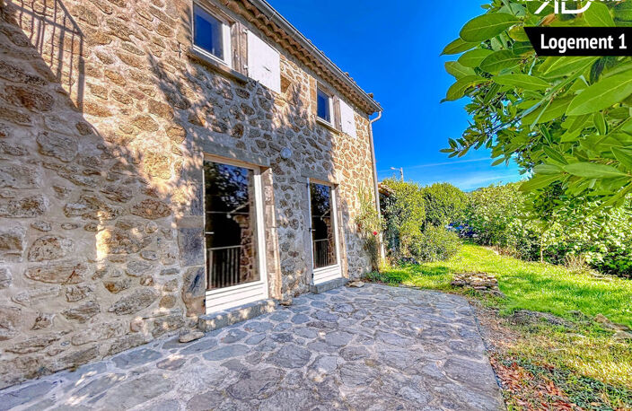 Ensemble immobilier de 300m² avec un terrain de 1,2 ha à — photo 2
