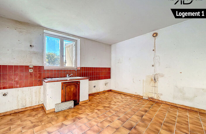Ensemble immobilier de 300m² avec un terrain de 1,2 ha à — photo 3