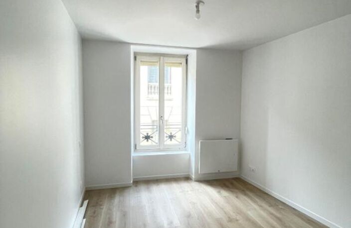APPARTEMENT REFAIT A NEUF - DISPONIBLE A PARTIR DU 15/08 — photo 2