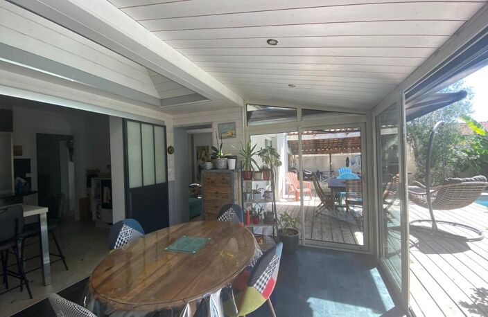 Rochefort, maison 3 chambres avec terrasse, piscine chauffée et garage — photo 4
