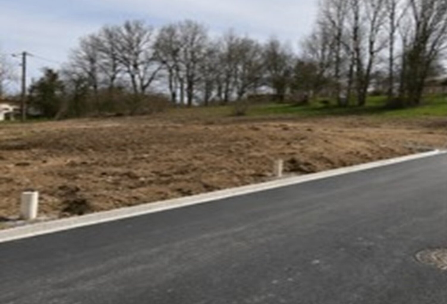 Terrain à bâtir à Abzac (33230) — photo 1