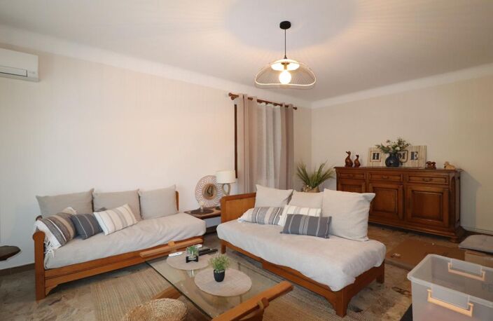 FUVEAU LA BARQUE VILLA av T3 et T4 sur 700 m² de terrain — photo 3