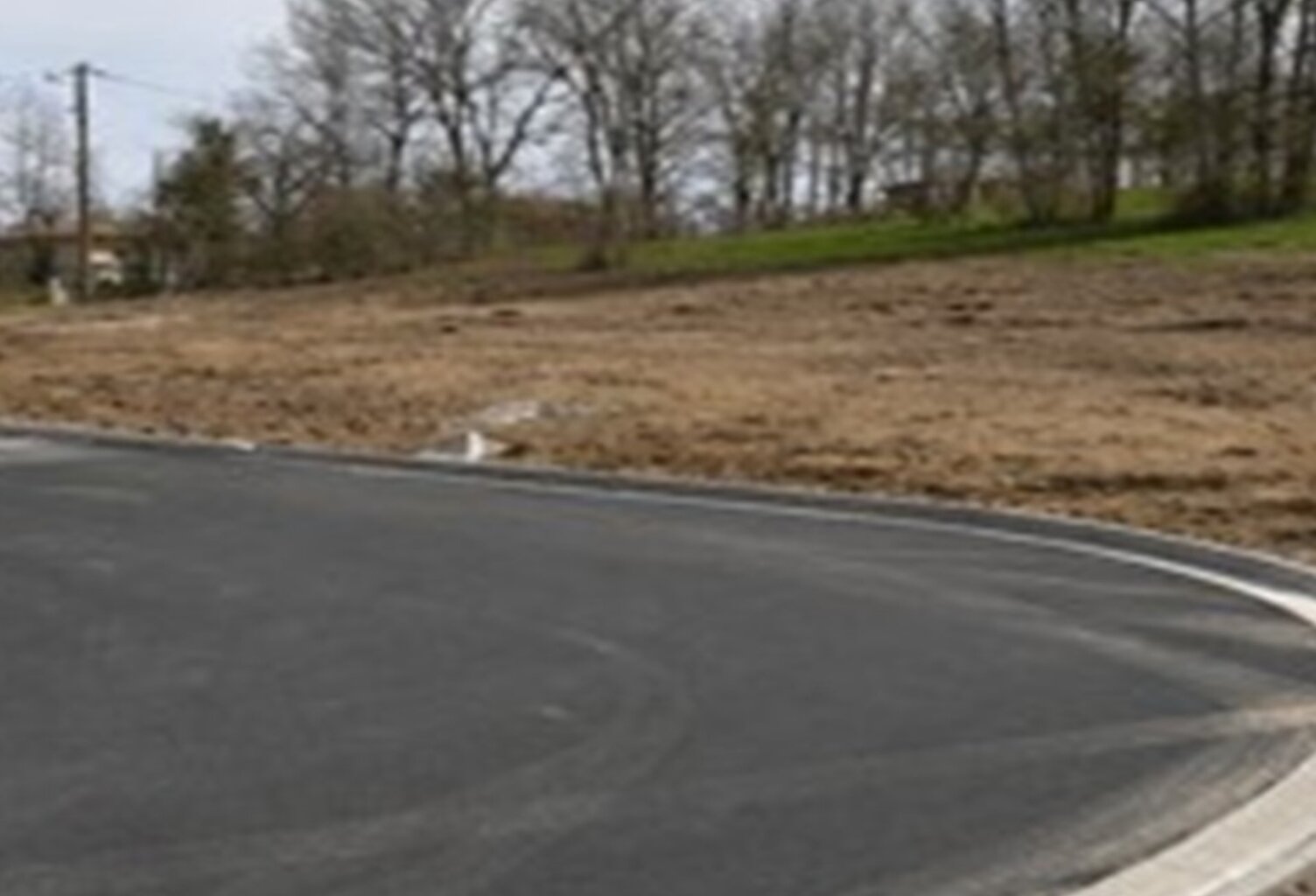 Terrain à bâtir à Abzac (33230) — photo 1