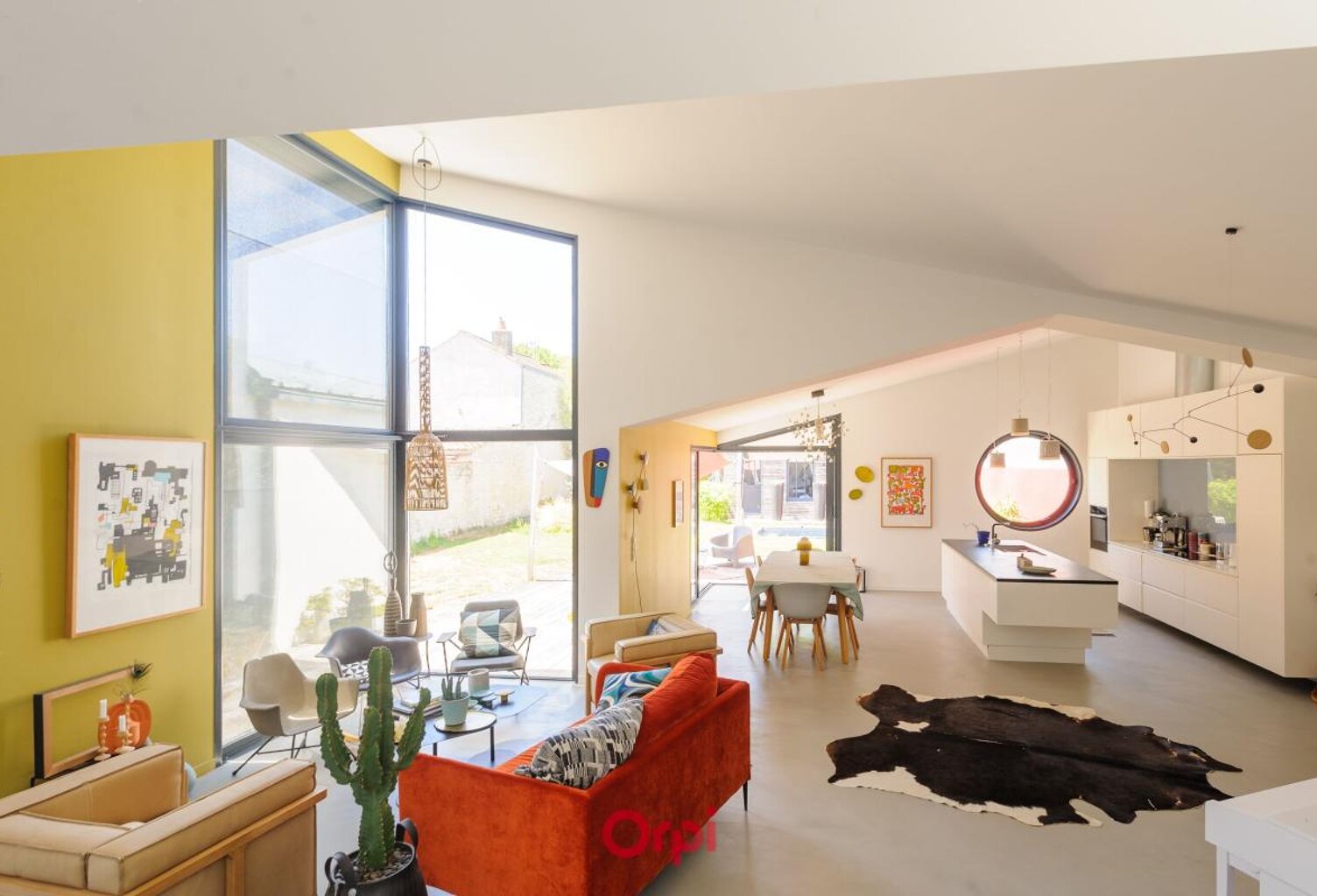 Fétilly - maison d'architecte avec piscine et chambre de plain-pied — photo 1