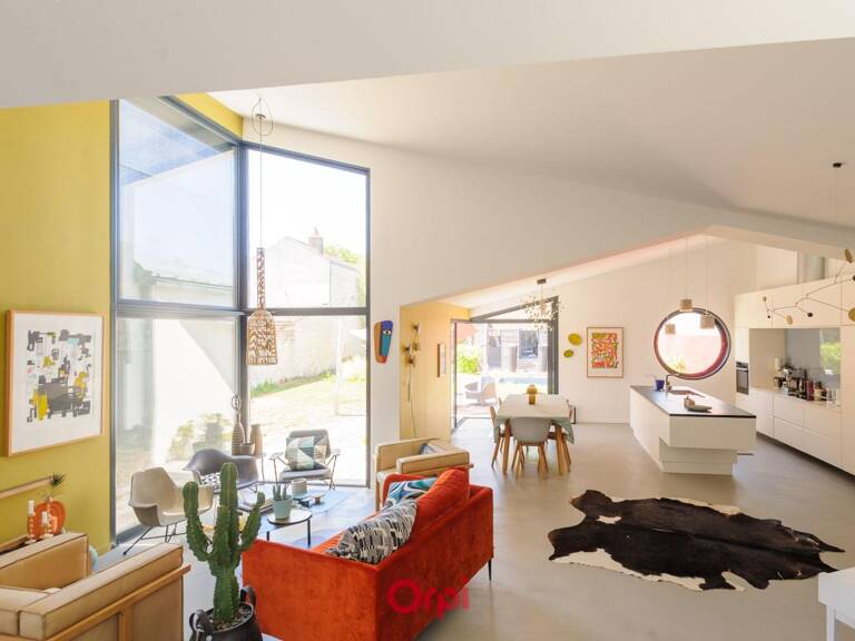 Fétilly - maison d'architecte avec piscine et chambre de plain-pied — photo 1