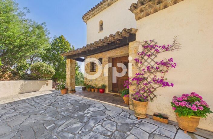 BEAUX VOLUMES - DOUBLE GARAGE 60m²  - VUE MER - AU CALME - POTENTIEL — photo 2