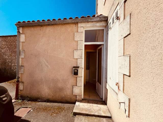 Appartement À Vendre — photo du bien