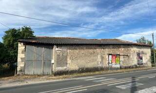 Commerce  102 m² à vendre à Brie-sous-Mortagne (17120)