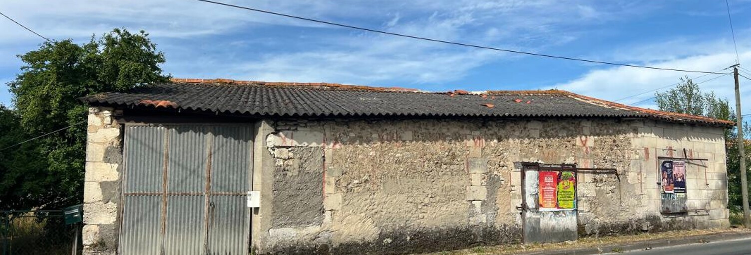 Commerce  102 m² à vendre à Brie-sous-Mortagne (17120)