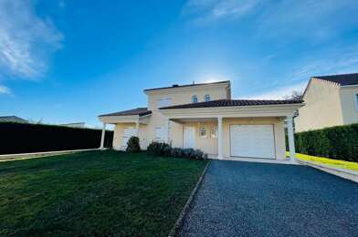 Maison 5 pièces 1550 €