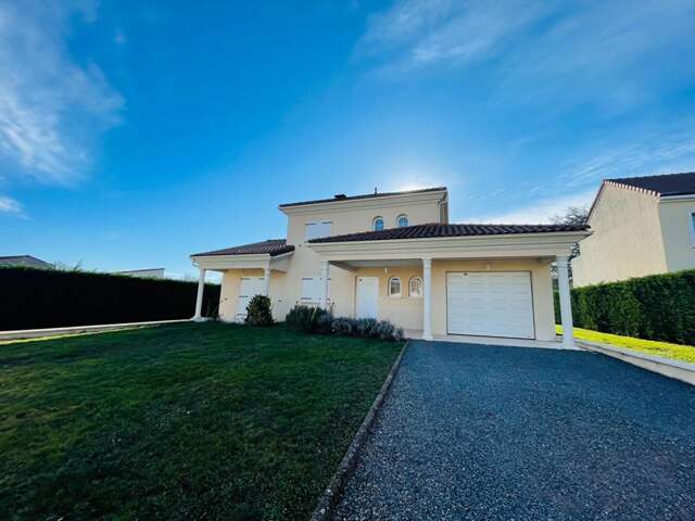 Maison Bellerive Sur Allier 5 pièce(s) 150 m2 — photo du bien