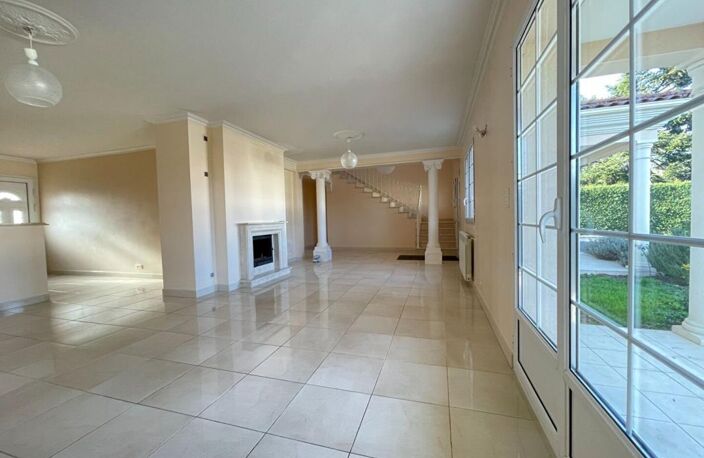 Maison Bellerive Sur Allier 5 pièce(s) 150 m2 — photo 3