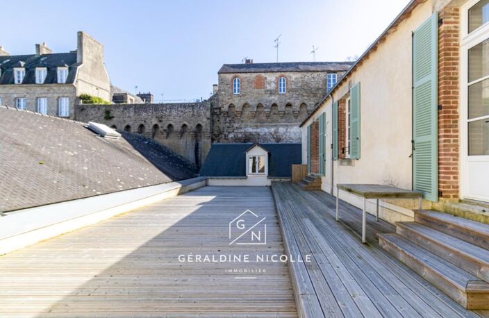 Maison de ville au pied des remparts  - 170m2 - plein centre - VANNES — photo 2