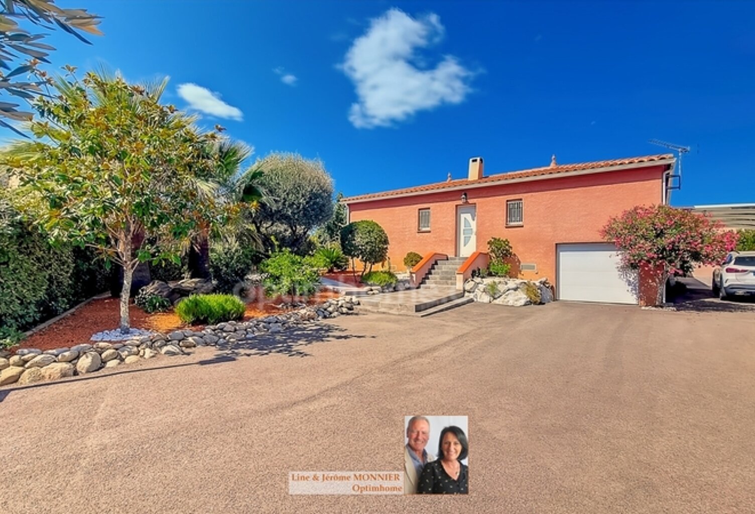 EXCLUSIVITE Montesquieu des Albères Villa récente de 4 faces de plain-pied avec piscine chauffée et Vue sur les Albères — photo 1
