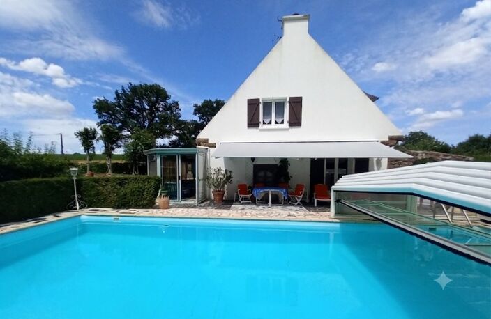 Montigné Le Brillant - Propriété 200m² - 5 chambres - 4800m² - piscine — photo 2