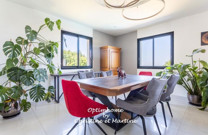 ORCINES : MAISON CONTEMPORAINE AVEC PISCINE – 192 M² – 4 CHAMBRES – TERRAIN 715 m² — photo 5