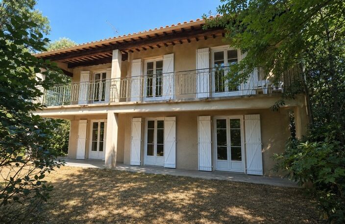 AIX Sud - Cabriès - Vente Grande Villa T4 de 200 M2 plein sud, à rénover, sur 1900M2 de terrain, emplacement de premier choix au calme et sans vis à vis — photo 3