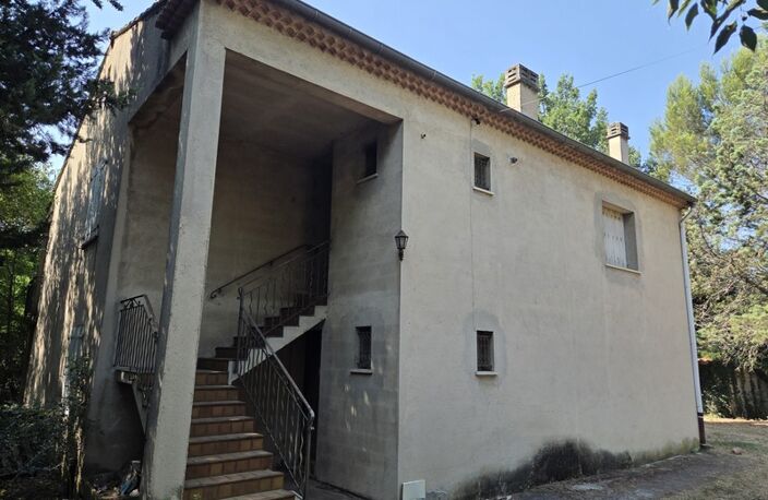 AIX Sud - Cabriès - Vente Grande Villa T4 de 200 M2 plein sud, à rénover, sur 1900M2 de terrain, emplacement de premier choix au calme et sans vis à vis — photo 5