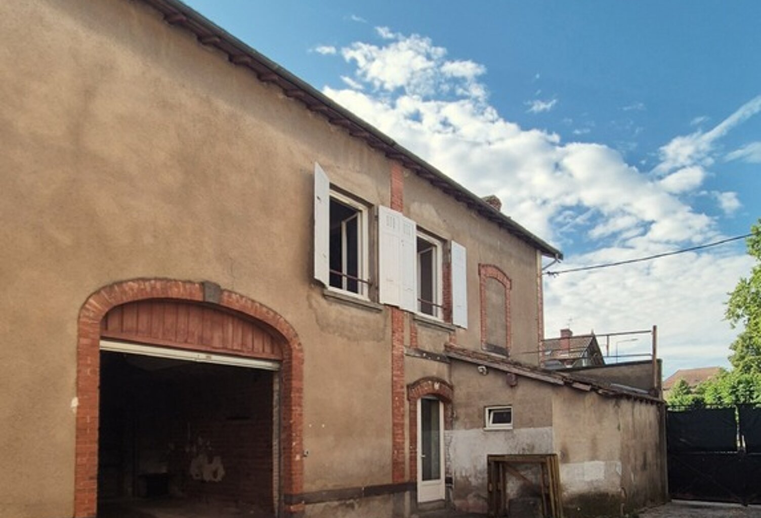 Maison à vendre 5 pièces VERTAIZON (63) — photo 1