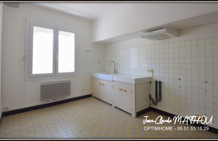 Maison de village T3 78 m2 avec terrasse abritée, garage et vue dégagée - 11400 — photo 2