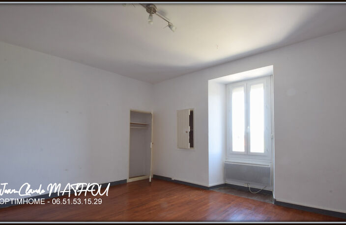Maison de village T3 78 m2 avec terrasse abritée, garage et vue dégagée - 11400 — photo 4