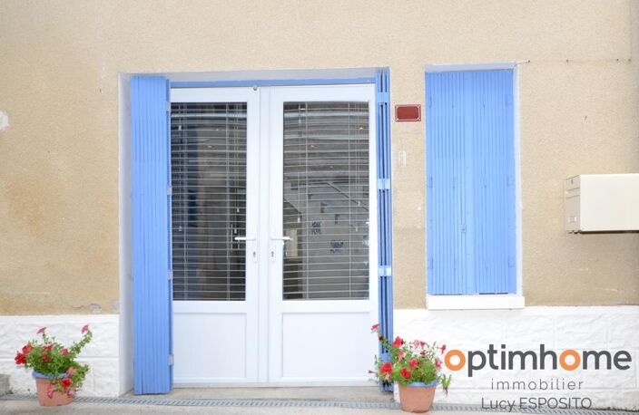   Charmante maison de village aux volets bleus au cœur d'Alloue !   — photo 3