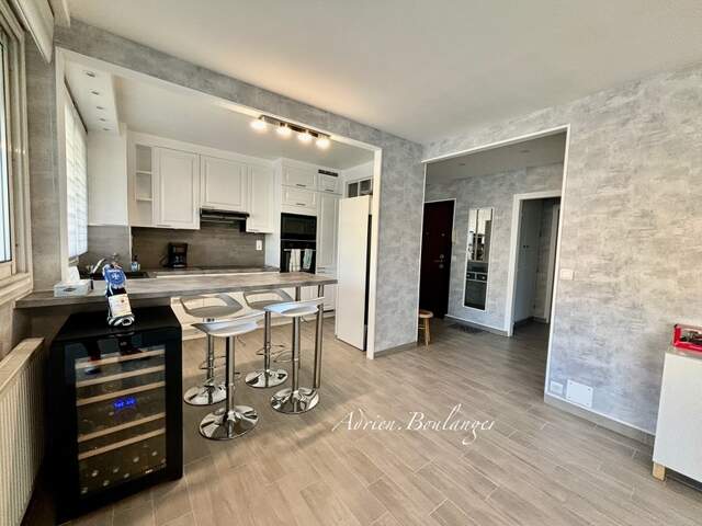 Appartement à vendre 4 pièces COMBS LA VILLE (77) — photo du bien