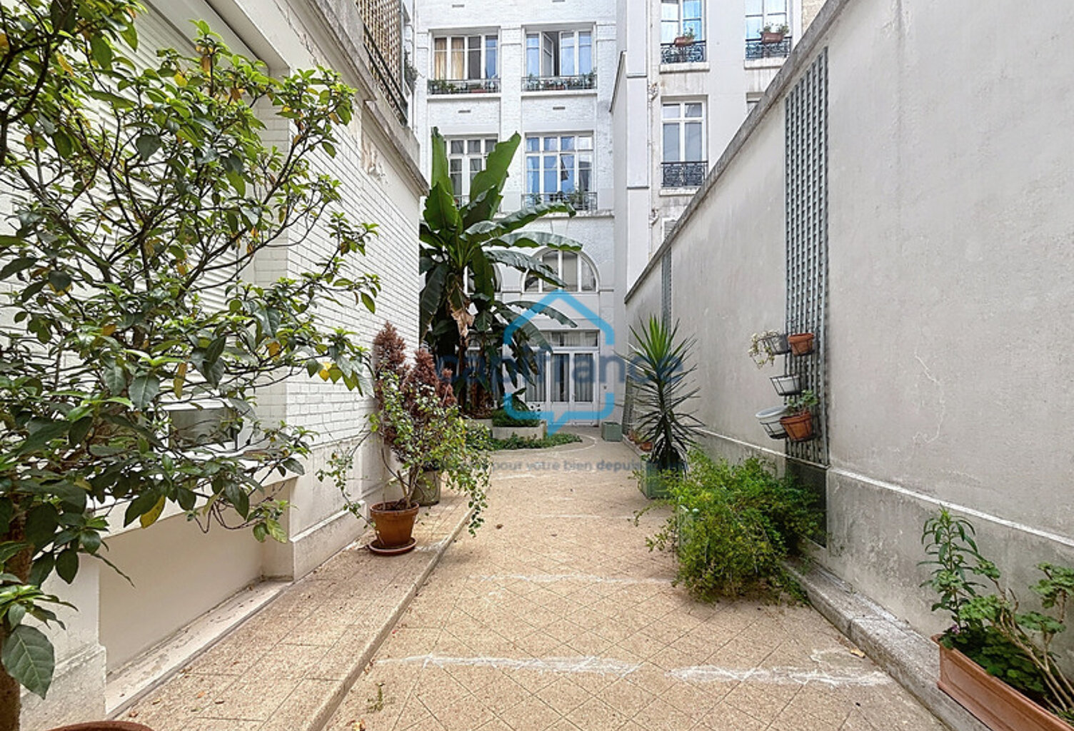 Élégance Art Déco et esprit loft au cœur du 9ᵉ arrondissement de Paris — photo 1