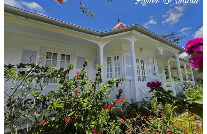 Authentique Villa Créole Restaurée avec Garage — photo 2