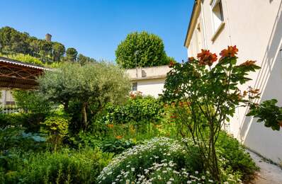 Maison de ville, 4 chambres+1 bureau  avec jardin et garage — photo du bien