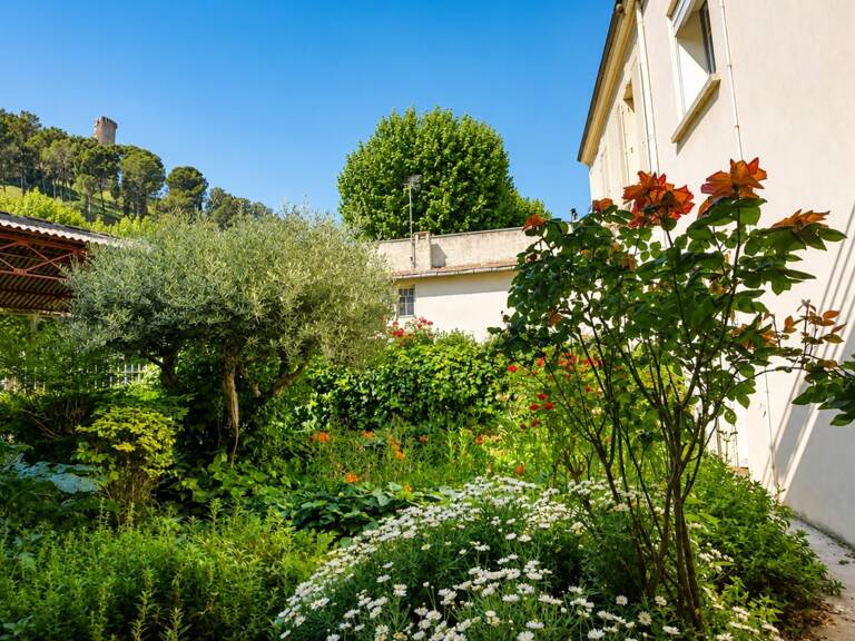 Maison de ville, 4 chambres+1 bureau  avec jardin et garage — photo 1