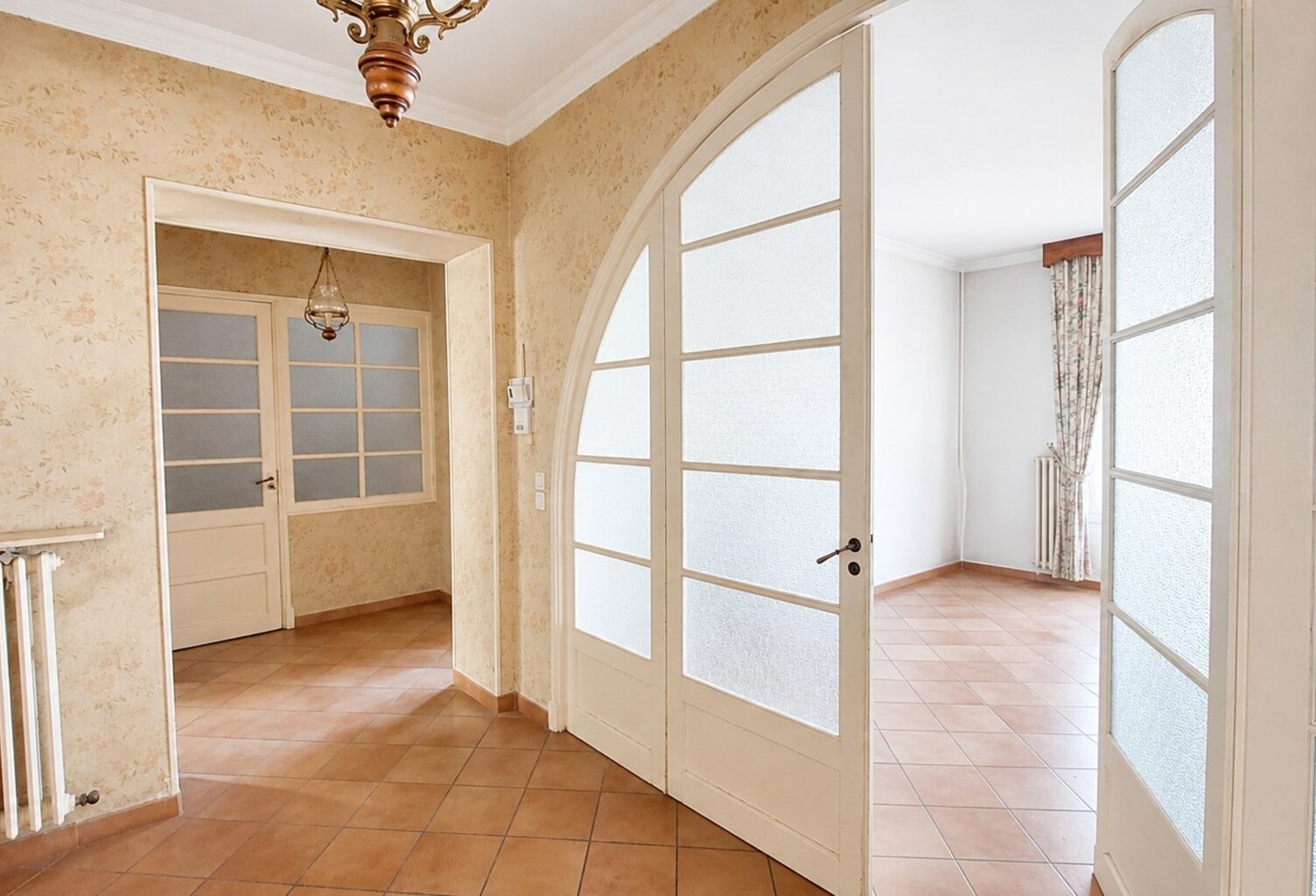 Maison de ville, 4 chambres+1 bureau  avec jardin et garage — photo 1