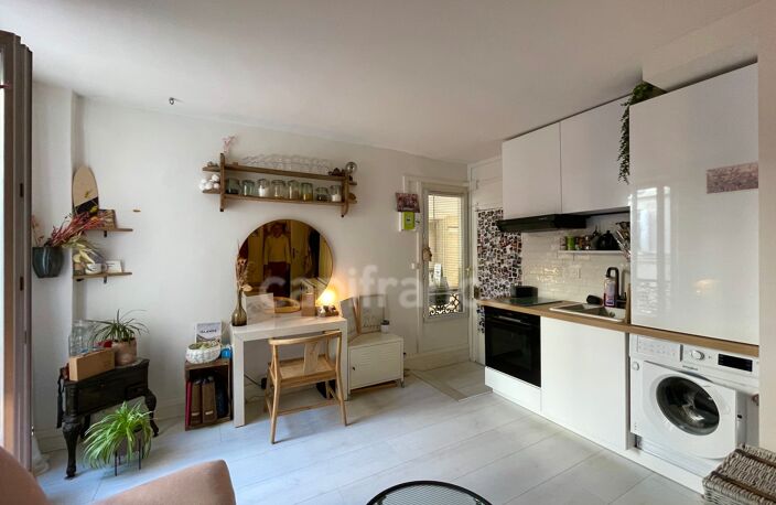 Dpt Paris (75),  À Paris 12ème Arrt, Studio de 18 m2 au calme sur cour — photo 5