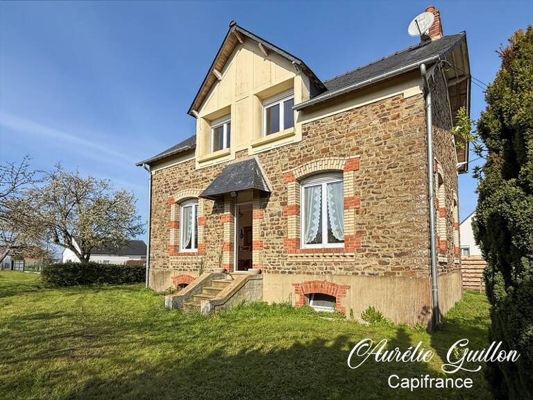 Maison en pierre à rénover avec grand terrain de 1 356 m² – Loyat — photo 1