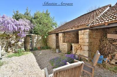 Maison en pierre au cœur d’un village du Lot, entre charme, calme et nature — photo du bien