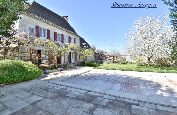 Maison en pierre au cœur d’un village du Lot, entre charme, calme et nature — photo 4