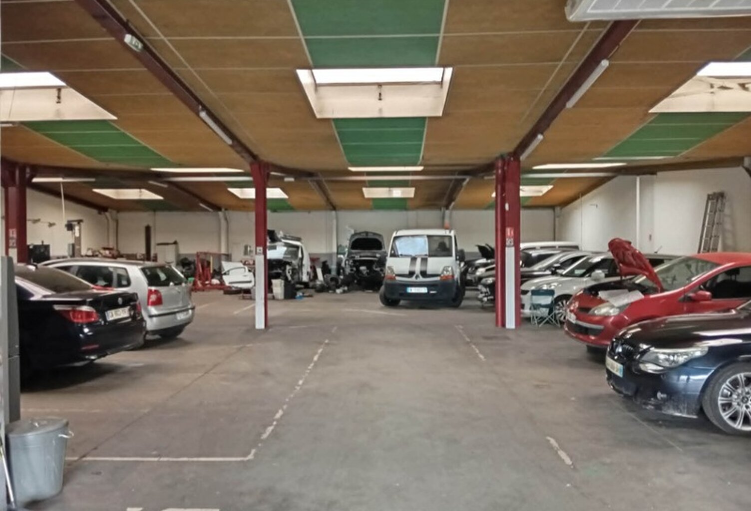 # INVESTISSEMENT – ENTREPÔT / LOCAL D'ACTIVITÉ DE 665 m² – VILLEFRANCHE-SUR-SAÔNE (69400) — photo 1