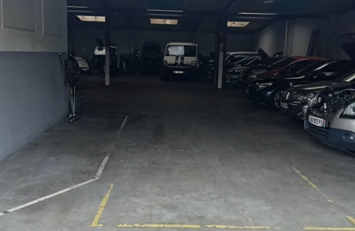 # INVESTISSEMENT – ENTREPÔT / LOCAL D'ACTIVITÉ DE 665 m² – VILLEFRANCHE-SUR-SAÔNE (69400) — photo 2