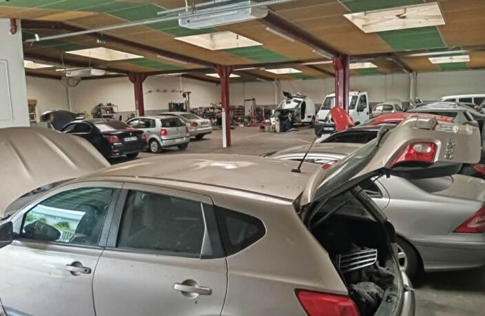 # INVESTISSEMENT – ENTREPÔT / LOCAL D'ACTIVITÉ DE 665 m² – VILLEFRANCHE-SUR-SAÔNE (69400) — photo 4