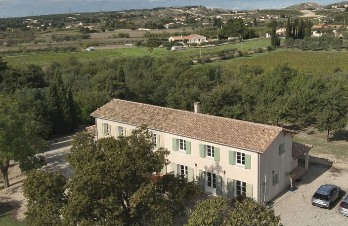 BASTIDE à vendre 10 pièces MARTIGUES (13) garage terrain 3,4 hectares proche mer — photo 2