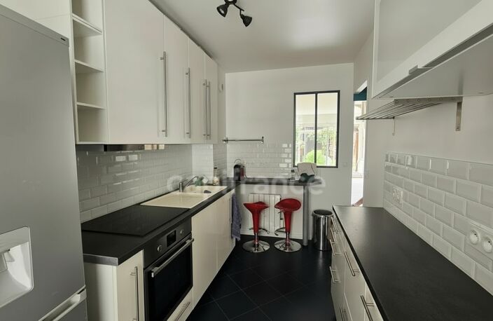 Maison 85 m² – Quartier Grande Ile – Jardin, terrasse, garage et belle luminosité — photo 3