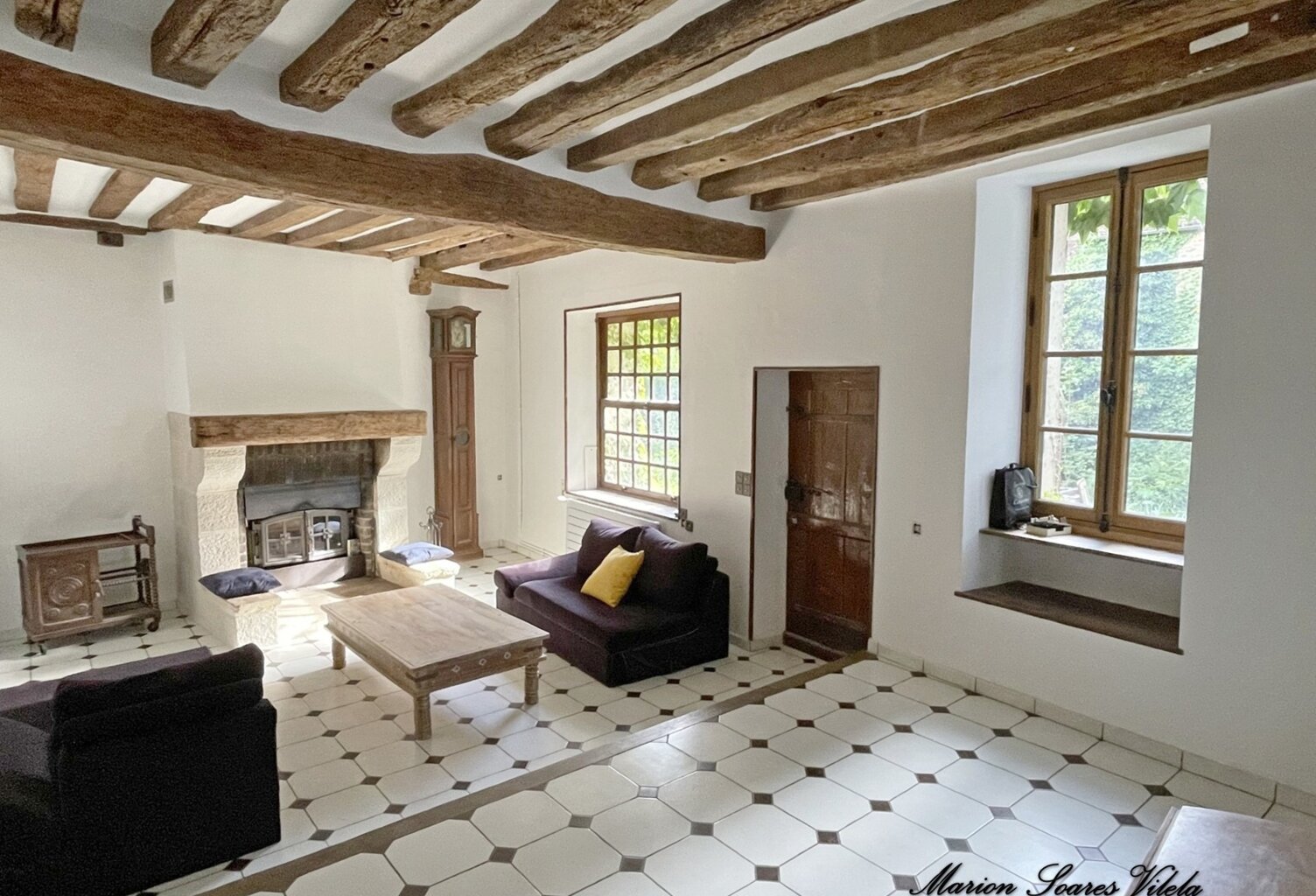Grande maison de caractère avec jardin intimiste et grange — photo 1