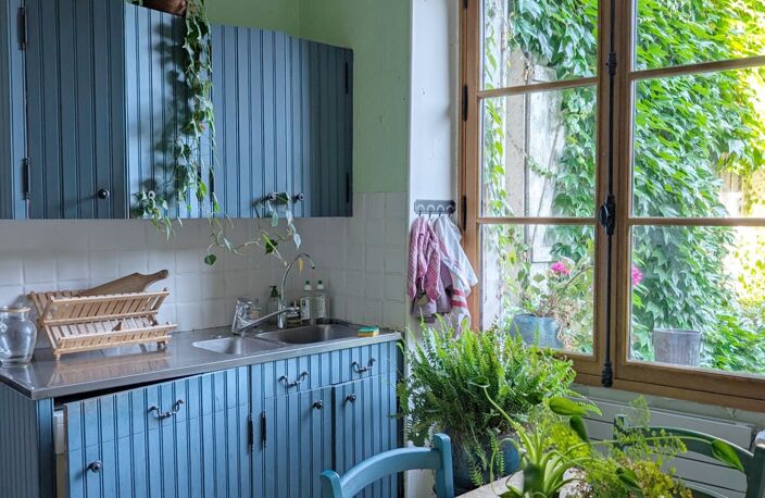 Grande maison de caractère avec jardin intimiste et grange — photo 3