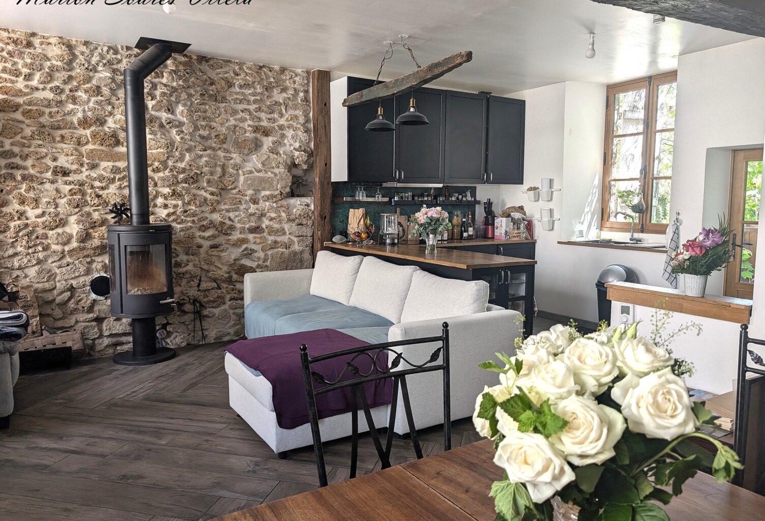 Maison en pierre rénovée avec jardin, en plein cœur de Chaumes-en-Brie — photo 1